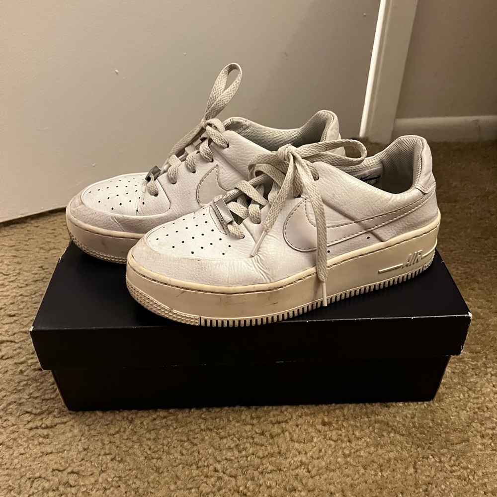 Nike Air Force Ones Sage Low